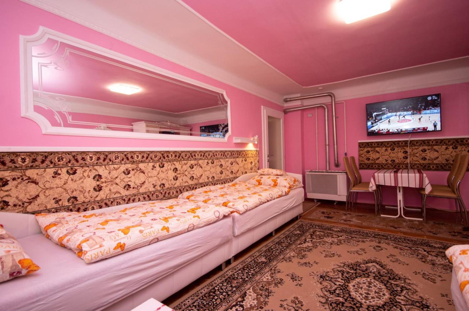 Amalia Apartman Gyula Buitenkant foto