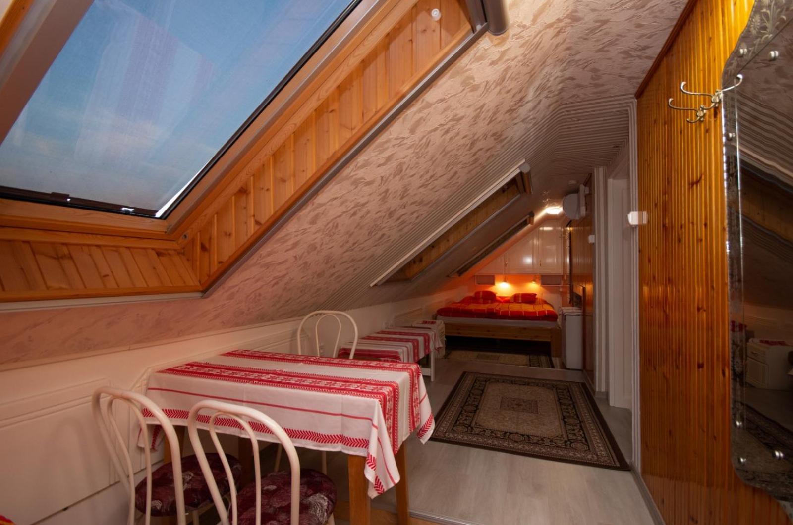 Amalia Apartman Gyula Buitenkant foto