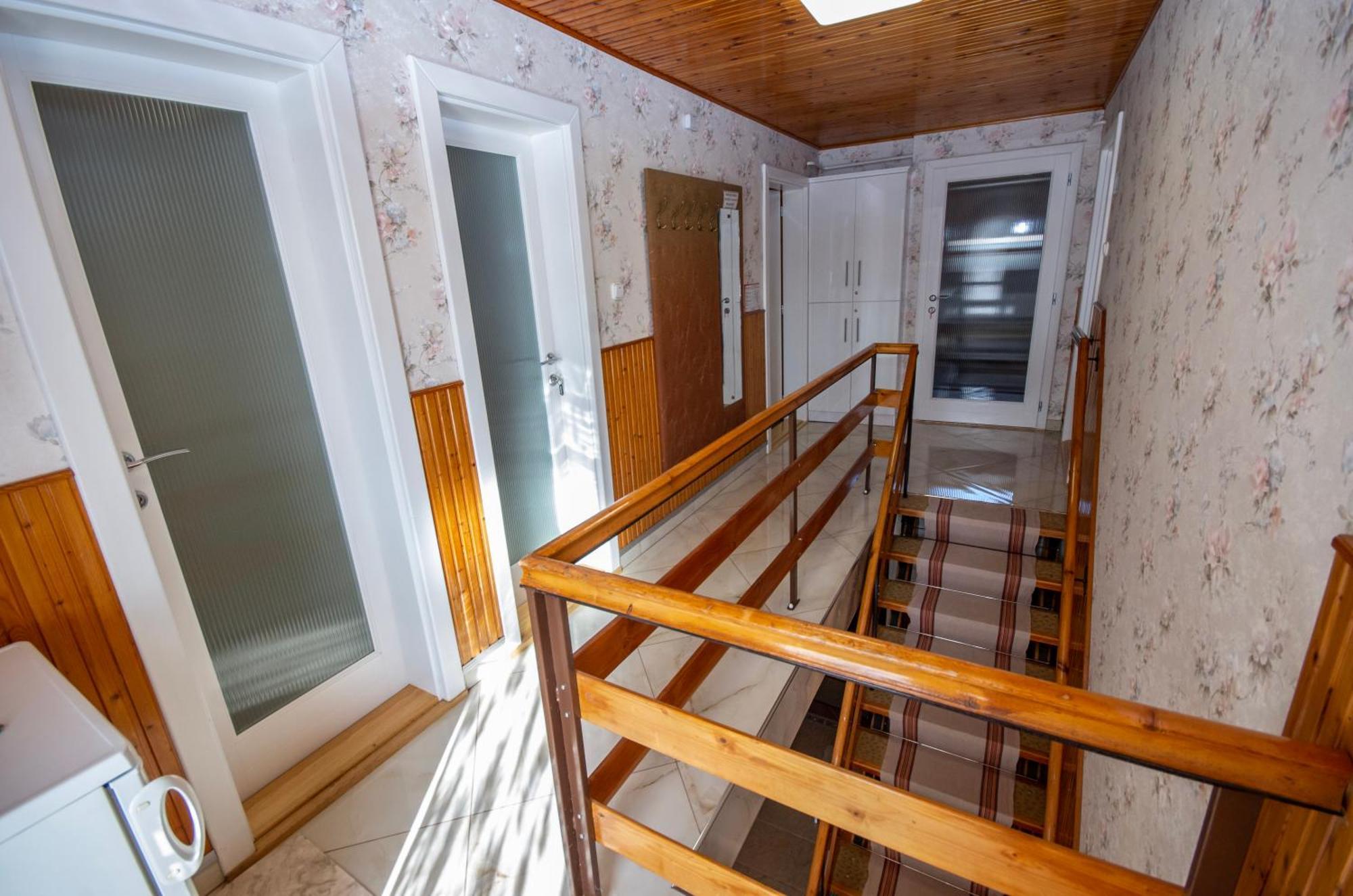 Amalia Apartman Gyula Buitenkant foto