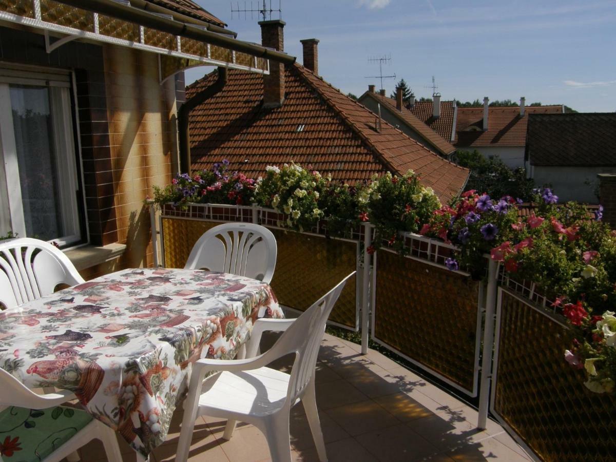 Amalia Apartman Gyula Buitenkant foto